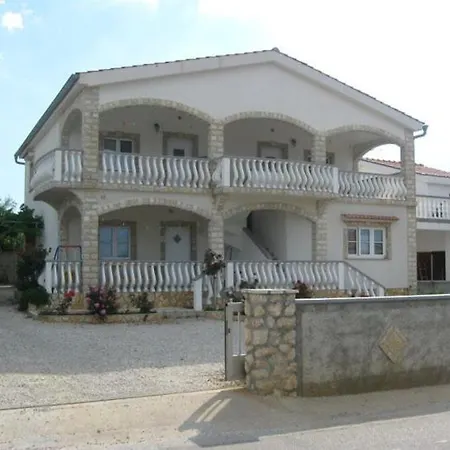 Apartmani Stjepan Veselko Vir Exterior photo