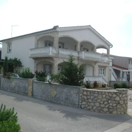 Apartmani Stjepan Veselko Vir Exterior photo
