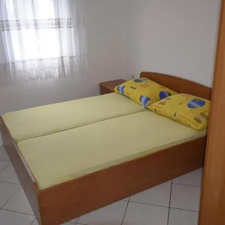 Apartmani Stjepan Veselko Vir Exterior photo